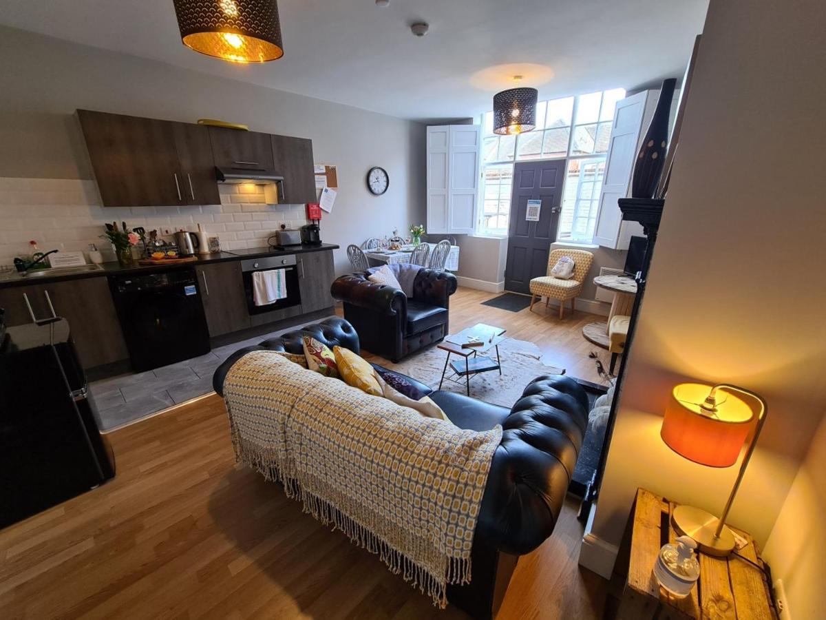 Coopers, Ground Floor Apartment With 2 Bedrooms And 2 Bathrooms Within A Georgian Listed Building Burton-upon-Trent Exterior photo