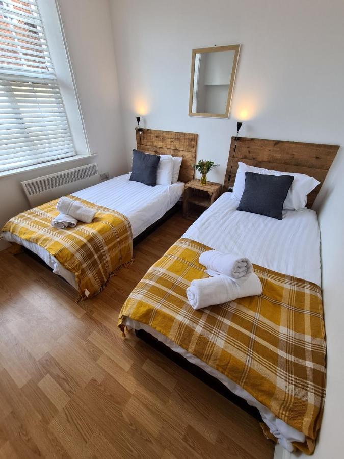 Coopers, Ground Floor Apartment With 2 Bedrooms And 2 Bathrooms Within A Georgian Listed Building Burton-upon-Trent Exterior photo