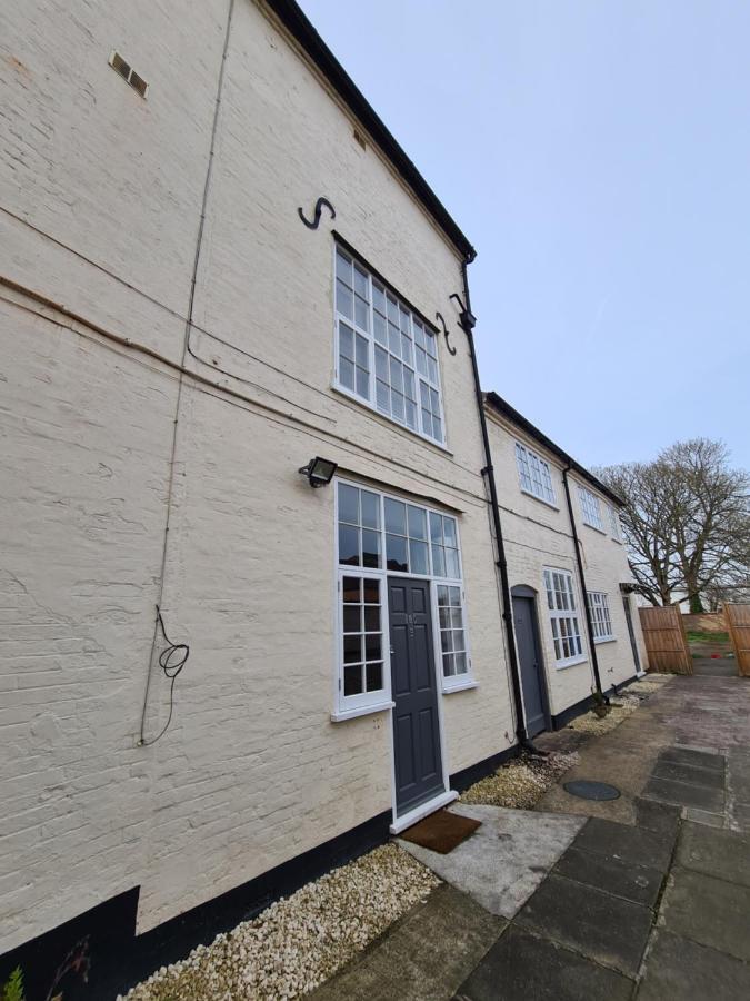 Coopers, Ground Floor Apartment With 2 Bedrooms And 2 Bathrooms Within A Georgian Listed Building Burton-upon-Trent Exterior photo