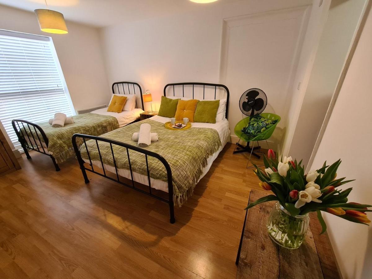 Coopers, Ground Floor Apartment With 2 Bedrooms And 2 Bathrooms Within A Georgian Listed Building Burton-upon-Trent Exterior photo